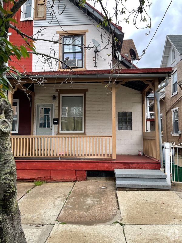 Building Photo - 1139 Church St
