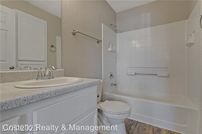 Building Photo - 3 br, 2 bath Apartment - 4730 Craig Rd #2064