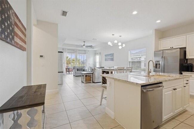 Building Photo - 3919 Woodmont Dr