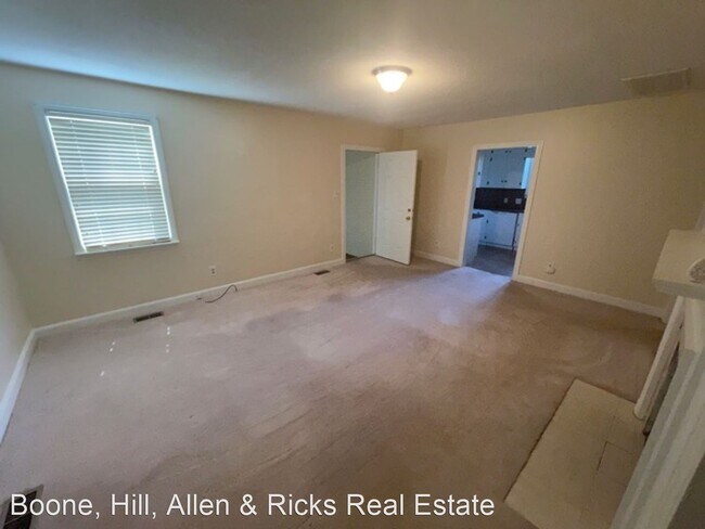 Building Photo - 3 br, 2 bath House - 1417 Country Club Drive