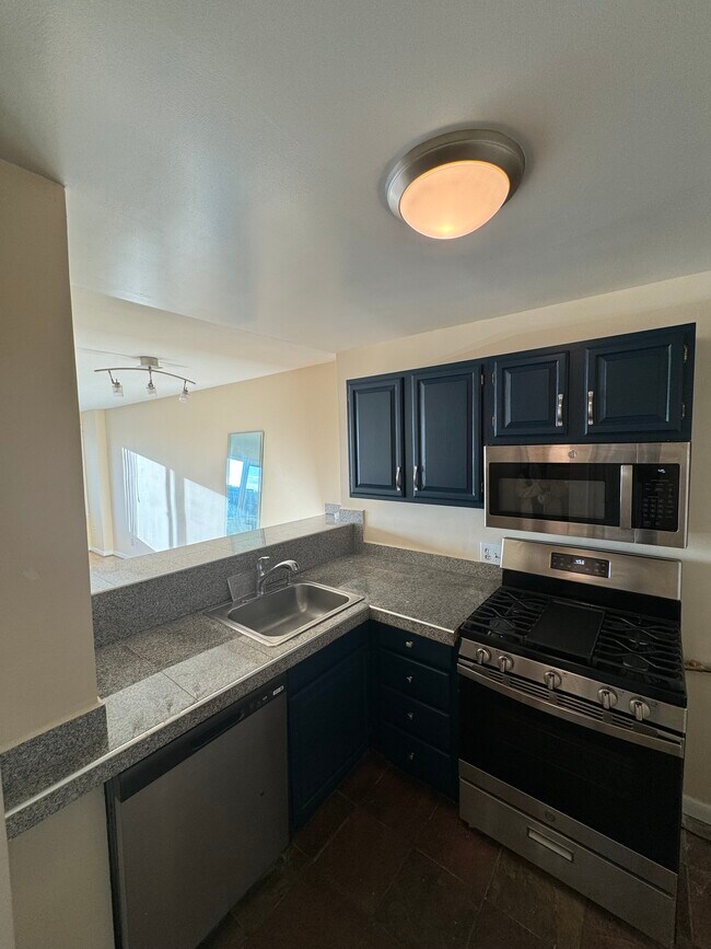 Foto del edificio - 1330 New Hampshire Ave NW