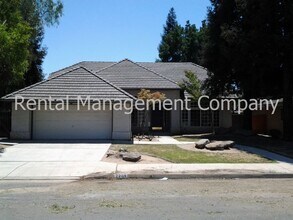 Building Photo - 2209 E Christopher Dr