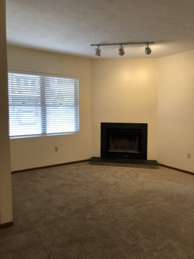 Building Photo - 309 Shaler St