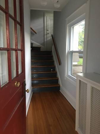 entrance - 272 Park St