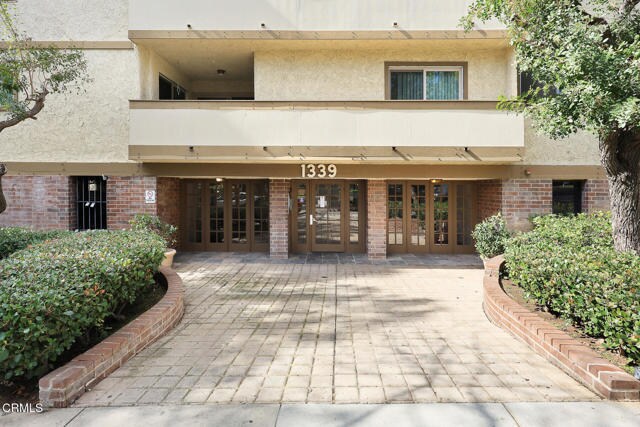 Building Photo - 1339 N Columbus Ave