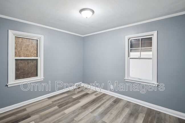 Building Photo - 10366 Roxbury St