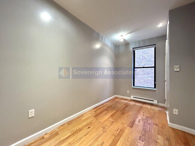 Foto del edificio - 312 W 114th St