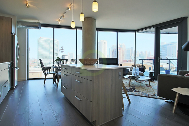 Foto del edificio - 331 N Green St