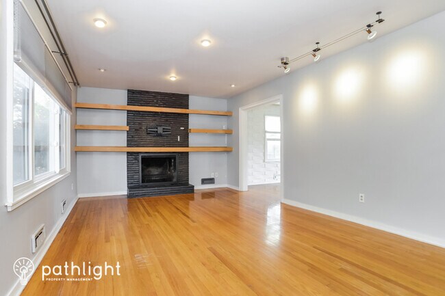 Foto del edificio - 10130 Reeds Drive, Overland Park, KS, 66207