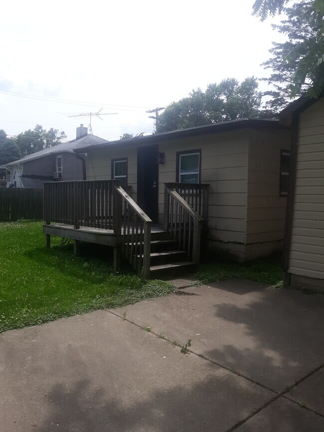 Building Photo - 128 Euclid Ave