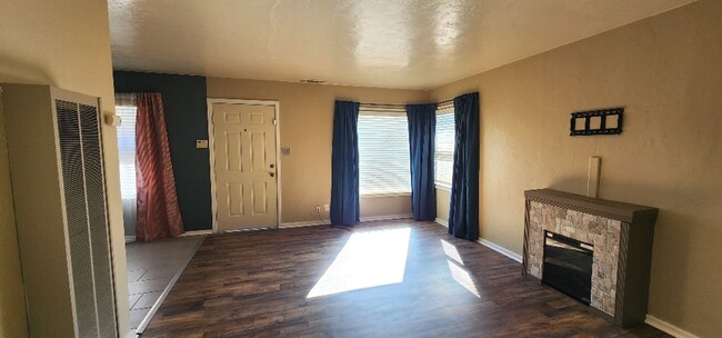 Building Photo - Charming 2 Bedroom 1 Bath Home in Vallejo ...