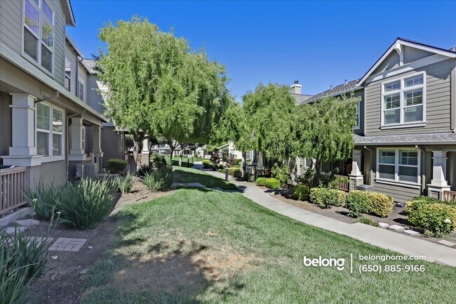 Foto del edificio - 292 Wildrose Common