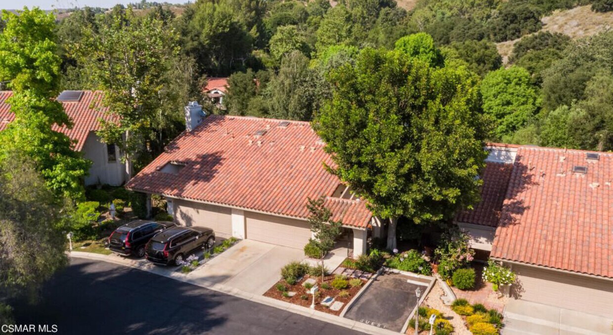 Foto principal - 778 N Valley Dr