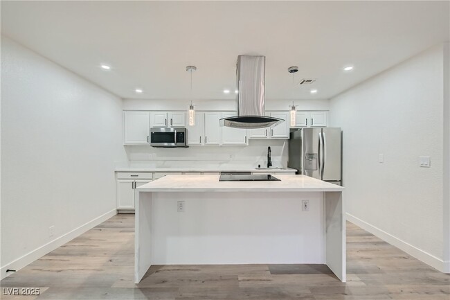 Foto del edificio - 4330 Sandy River Dr