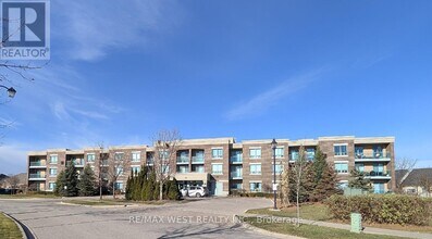 Building Photo - 65 Via Rosedale