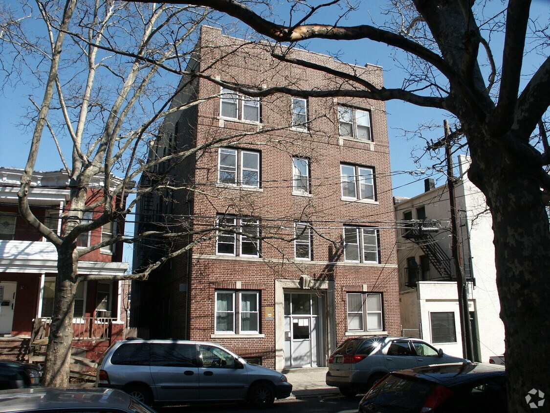 Primary Photo - Morton House