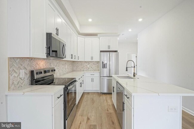 Foto del edificio - 952 N Marshall St