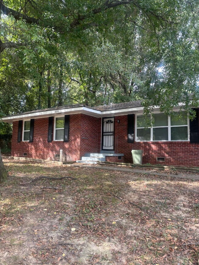 Building Photo - 3251 Aden St