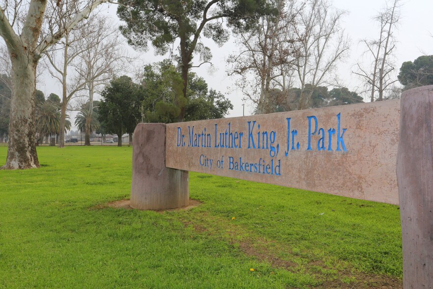 Lakeview Neighborhood Guide - Living in Bakersfield | Apartments.com