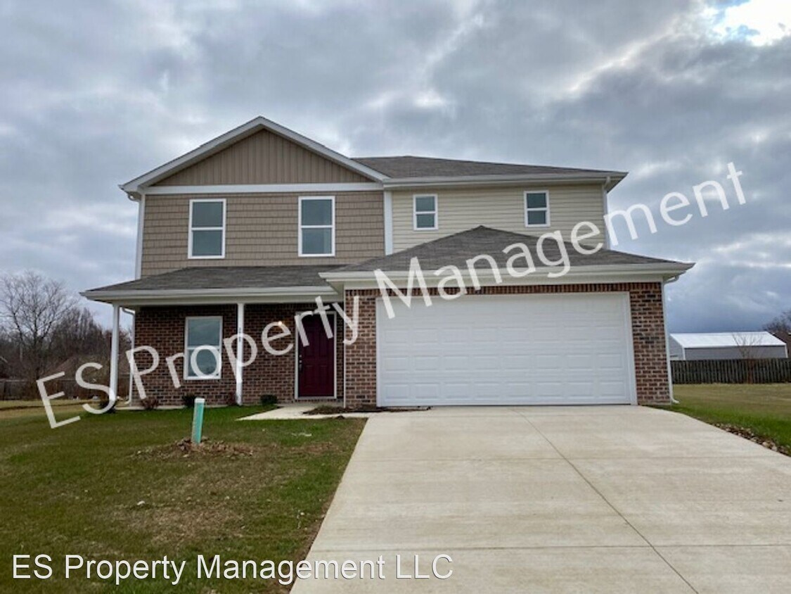 Primary Photo - 5 br, 3 bath House - 2905 W. Kings Canyon Dr.