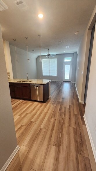 Building Photo - 2006 Theresa Dr