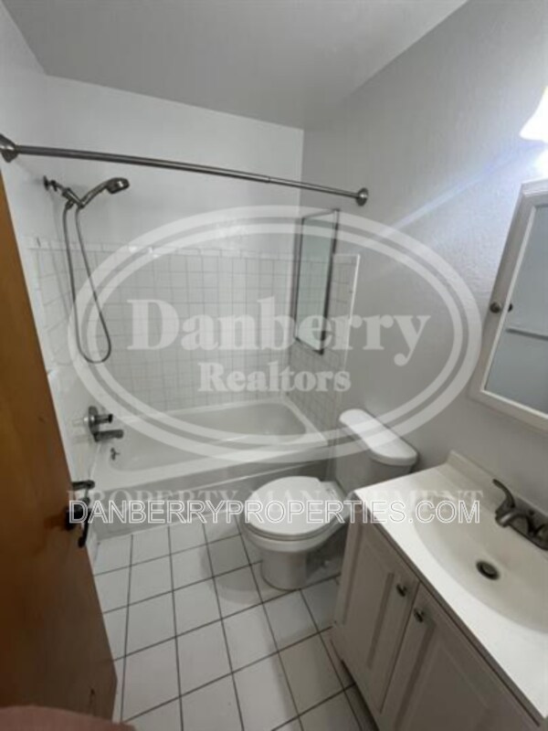 Foto del edificio - 3031 Douglas Rd