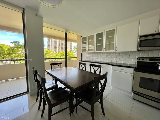 Building Photo - 3 br, 2 bath House - 19355 Turnberry Way A...