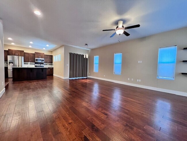 Building Photo - Exquisite 3-Bed, 2.5-Bath Home in Prime Bo...