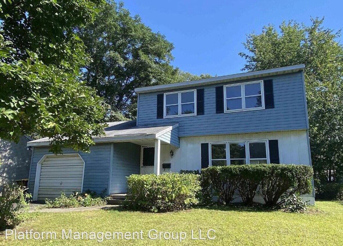 Primary Photo - 3 br, 1.5 bath House - 27 Chapman Drive