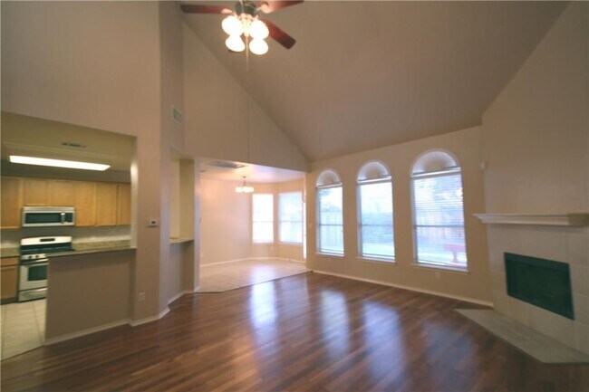 Building Photo - 1616 Chasewood Dr