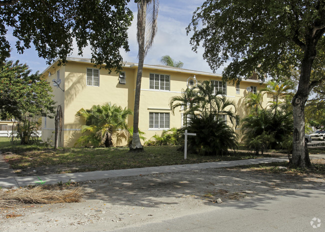 Building Photo - Hampton Green Apartments