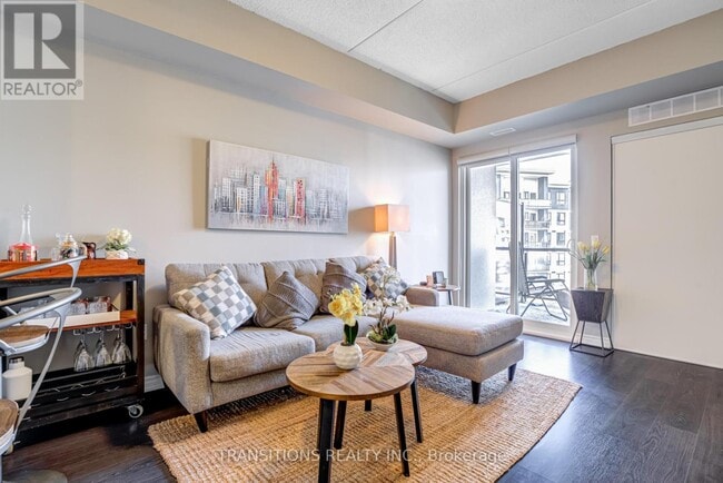 Building Photo - 620 Sauve St