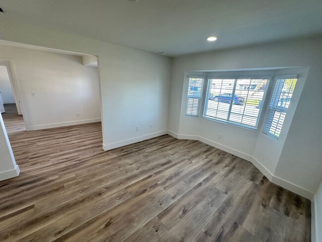 Foto del edificio - 5112 Tipton St