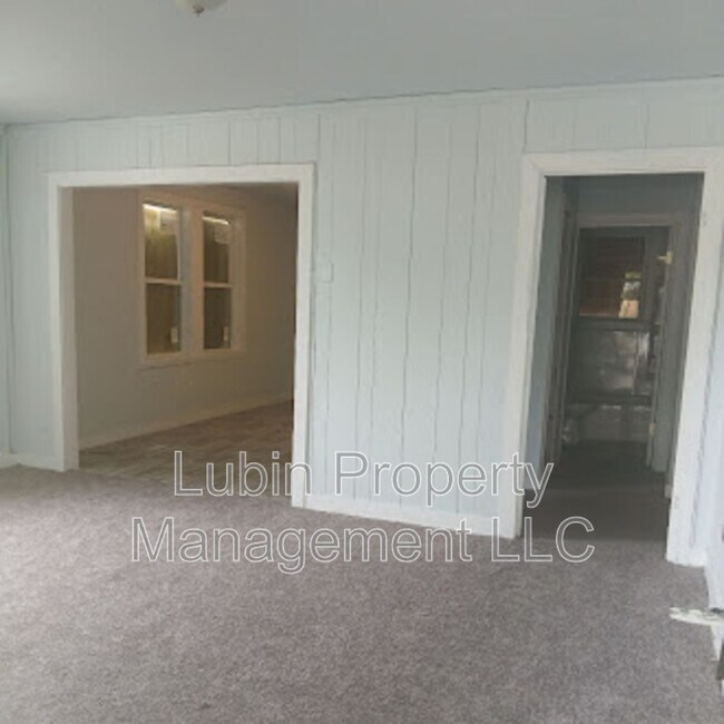 Building Photo - 2811 Carnes Ave