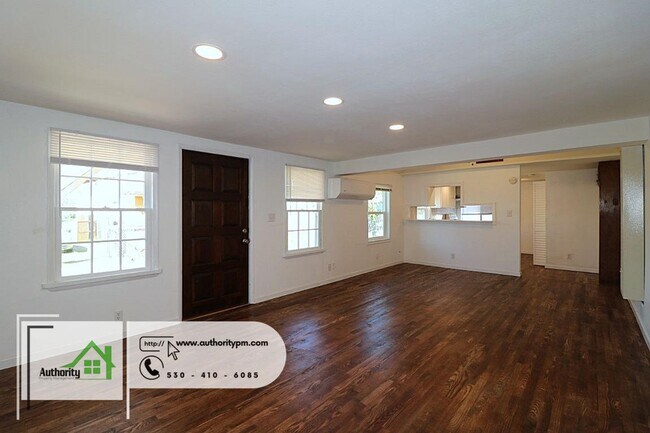 Building Photo - 1575 First St-  Fresh Paint with other upd...