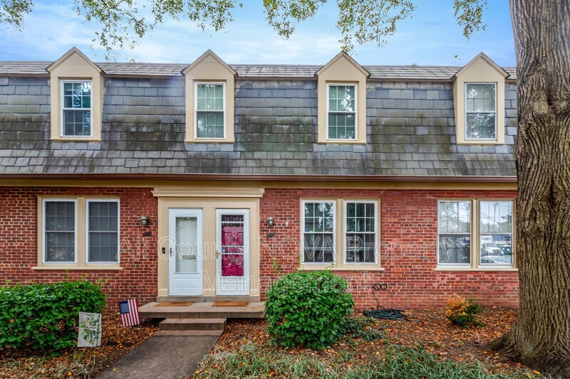 Photo - 1020 S Barton St