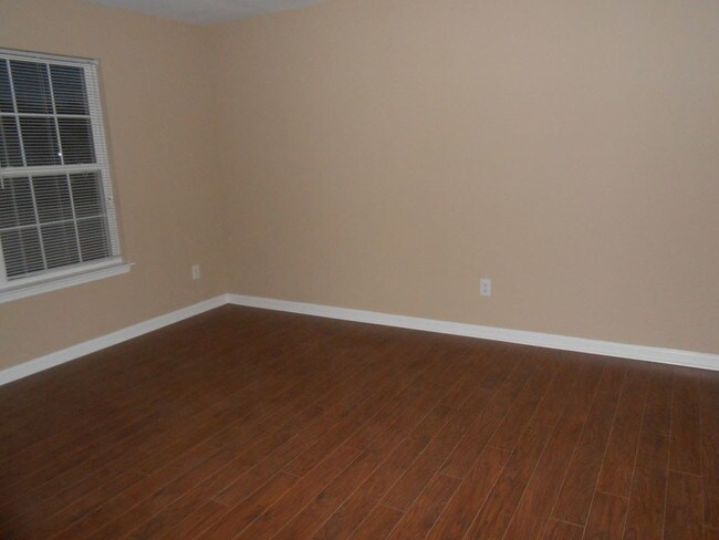 Building Photo - 2 Heatherford Court