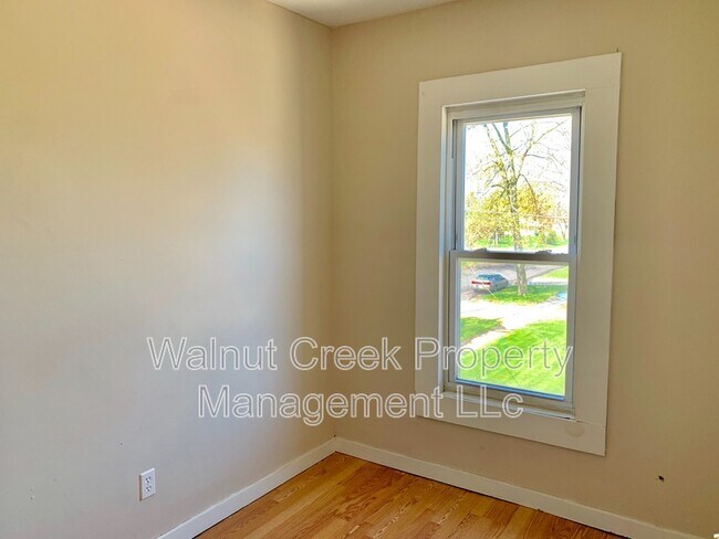 Foto del edificio - 2105 E 31st St