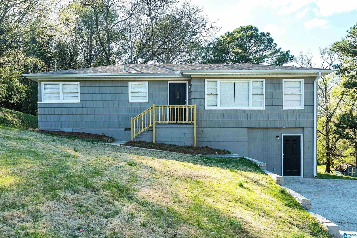 2236 5th St NE, Center Point, AL 35215 House Rental in Center Point, AL