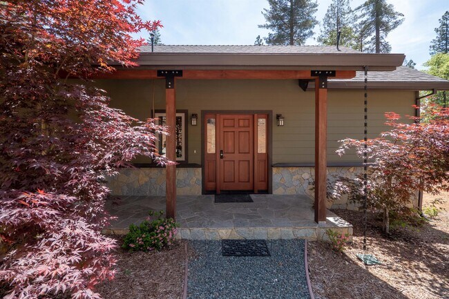 Building Photo - 14865 Scotts Flat Pines Rd