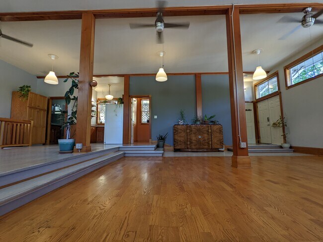 Foto del edificio - 939 SE 35th Ave