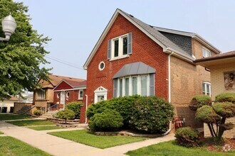 Building Photo - 5938 W 64th St