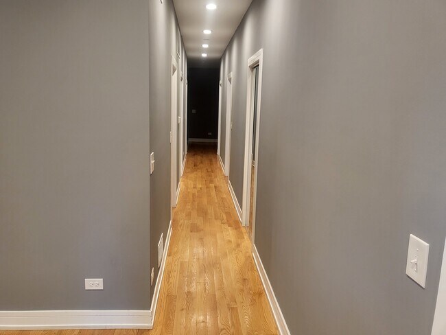 Foto del edificio - 6208 S Rhodes Ave