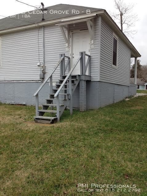Building Photo - 2 Bedroom/1 Bath Duplex close to Tyson plant