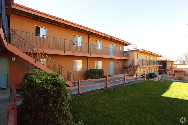 Vista Flores Apartments San Marcos, CA