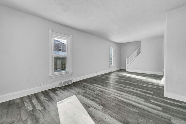 Building Photo - 3132 Elyria Ave