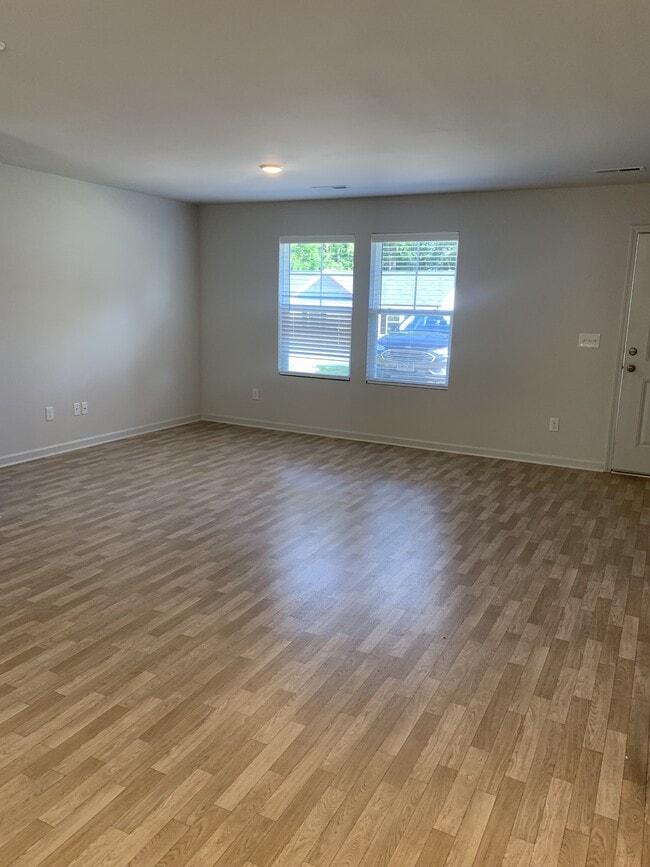 Building Photo - 3167 Misty Ridge Dr