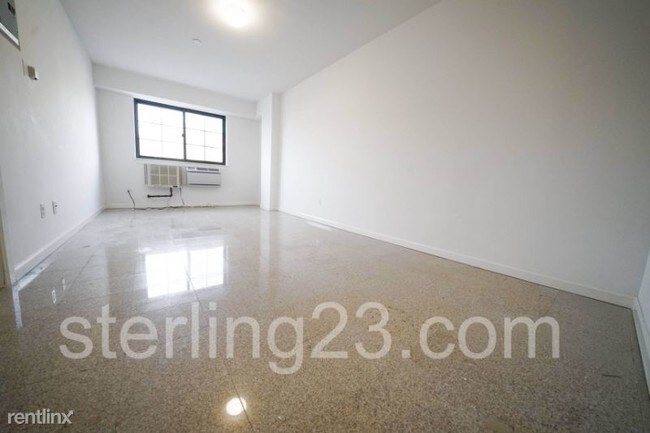 Foto del edificio - 25-30 Broadway