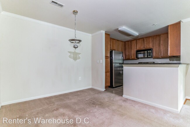 Building Photo - 2 br, 2 bath House - 1509 North Point Dr #2