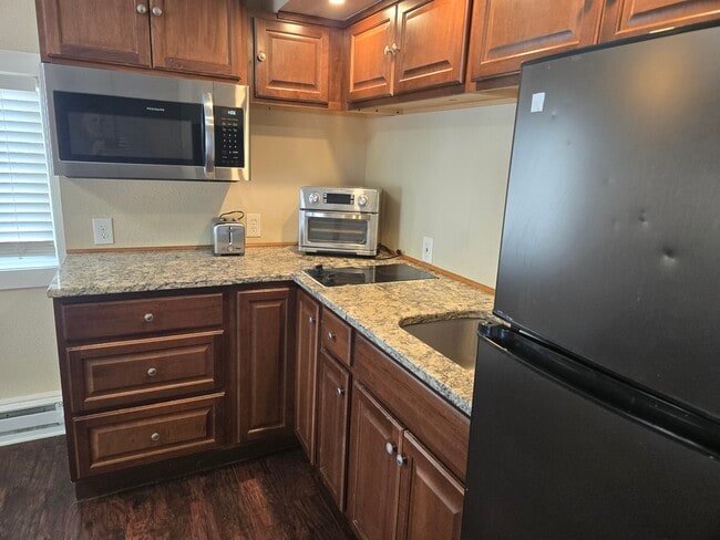 Building Photo - 32 N 9th Ave